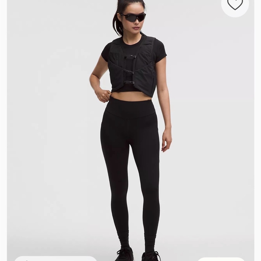 Lululemon Fast and Free High-Rise Tight 25"
5 Pocket